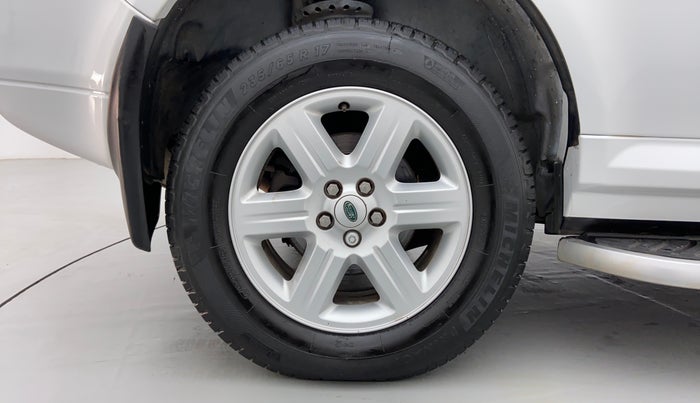 2014 Landrover Freelander 2 TD4 SE, Diesel, Automatic, 1,18,526 km, Right Rear Wheel