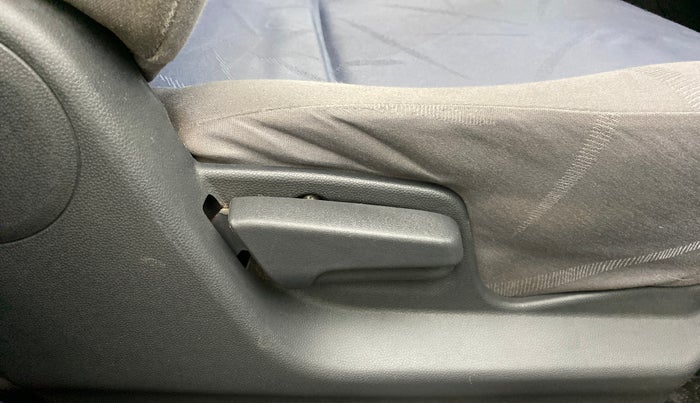 2012 Maruti Ritz VXI, Petrol, Manual, 97,514 km, Driver Side Adjustment Panel