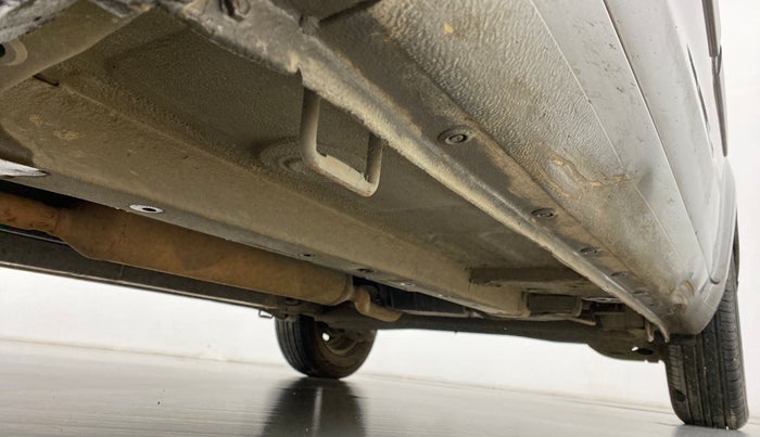 2012 Maruti Ritz VXI, Petrol, Manual, 97,514 km, Right Side Underbody