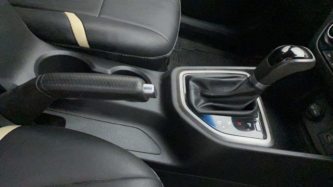 2016 Hyundai Creta SX PLUS AT 1.6 DIESEL, Diesel, Automatic, 74,865 km, Gear Lever