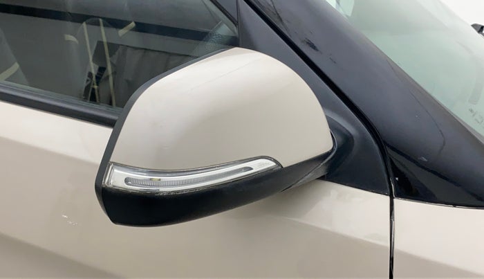 2016 Hyundai Creta SX PLUS AT 1.6 DIESEL, Diesel, Automatic, 74,865 km, Right rear-view mirror - Indicator light not working