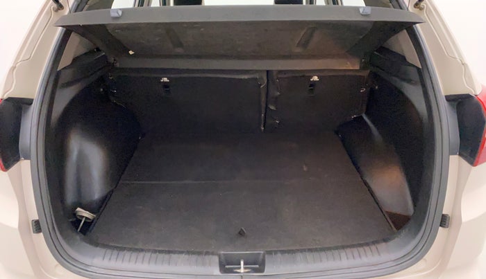 2016 Hyundai Creta SX PLUS AT 1.6 DIESEL, Diesel, Automatic, 74,865 km, Boot Inside