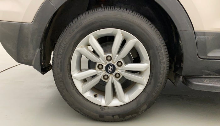 2016 Hyundai Creta SX PLUS AT 1.6 DIESEL, Diesel, Automatic, 74,865 km, Right Rear Wheel