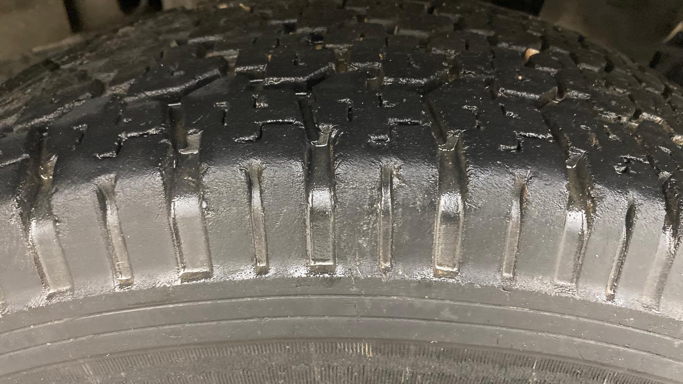 2021 Mahindra Bolero B6 (O), Diesel, Manual, 49,312 km, Right Front Tyre Tread