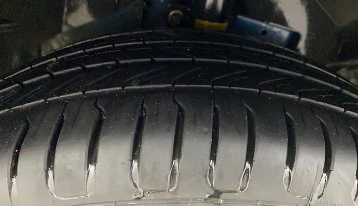 2018 Ford Ecosport TITANIUM 1.5L PETROL, Petrol, Manual, 44,147 km, Right Front Tyre Tread