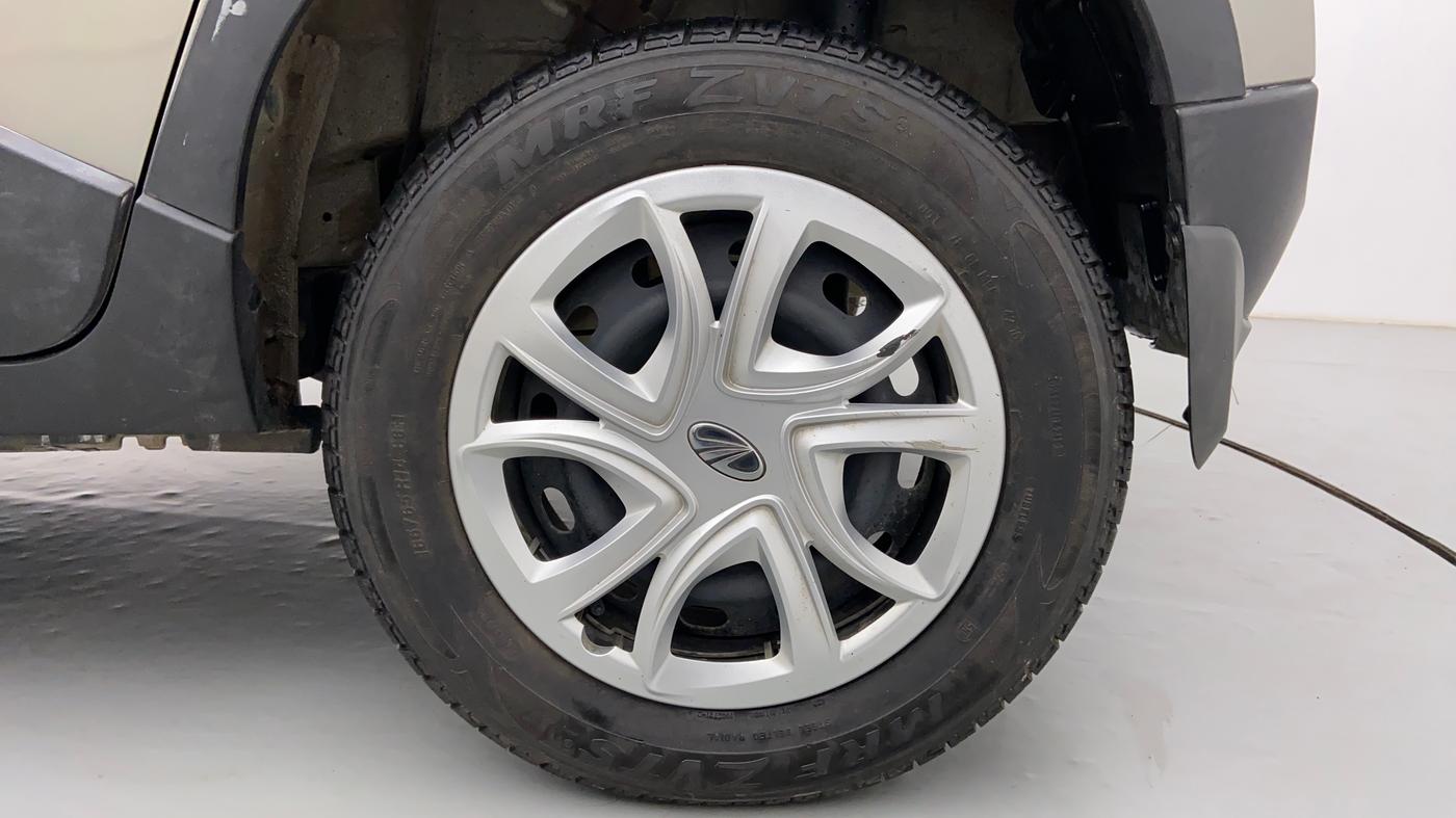 2016 Mahindra Kuv100 K6+ 6 STR, Petrol, Manual, 9,630 km, Left Rear Wheel