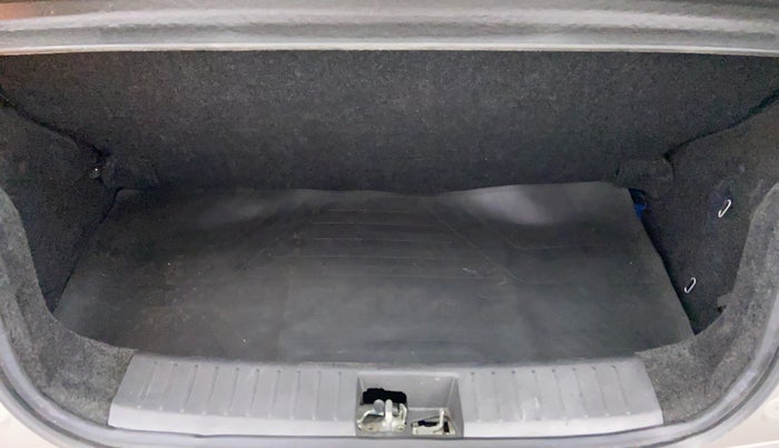 2016 Mahindra Kuv100 K6+ 6 STR, Petrol, Manual, 9,630 km, Boot Inside
