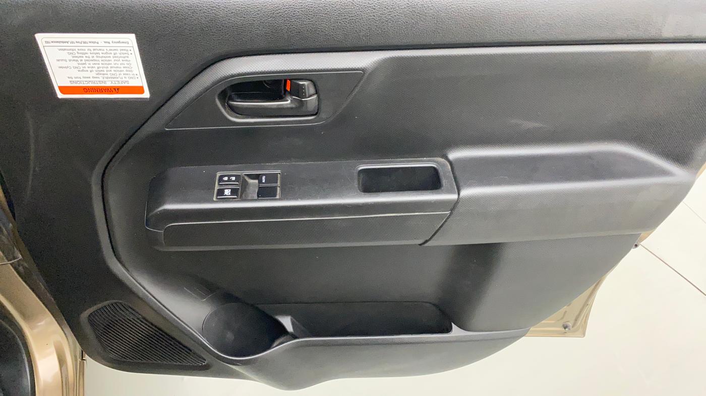 2021 Maruti New Wagon-R LXI CNG (O) 1.0, CNG, Manual, 31,819 km, Driver Side Door Panels Control