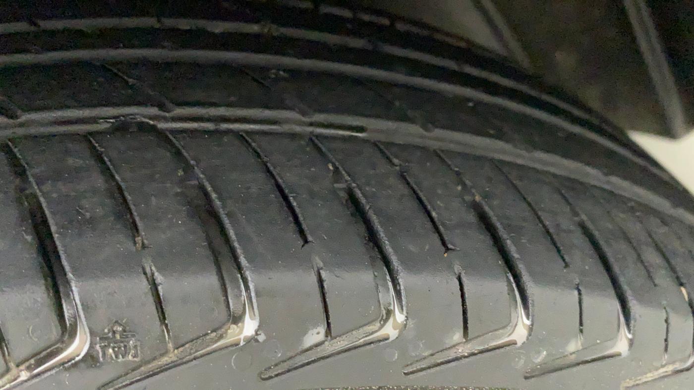 2021 Maruti New Wagon-R LXI CNG (O) 1.0, CNG, Manual, 31,819 km, Right Front Tyre Tread