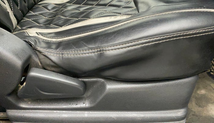 2016 Renault Kwid RXL, Petrol, Manual, 68,495 km, Driver Side Adjustment Panel