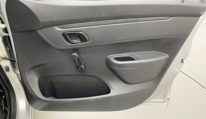 2016 Renault Kwid RXL, Petrol, Manual, 68,495 km, Driver Side Door Panels Control