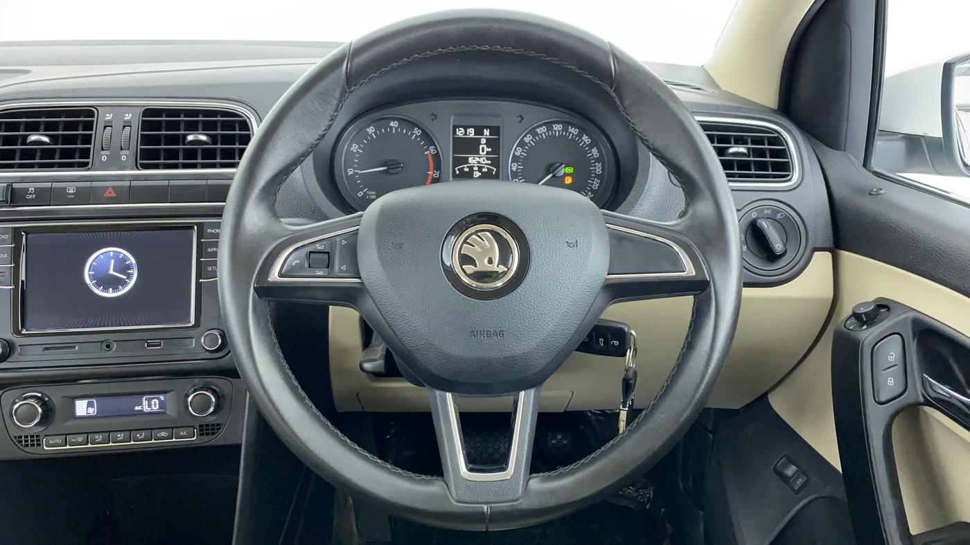 2020 Skoda Rapid 1.0 AMBITION TSI AT, Petrol, Automatic, 16,317 km, Steering Wheel Close Up