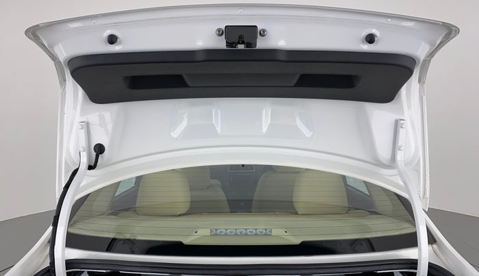 2020 Skoda Rapid 1.0 AMBITION TSI AT, Petrol, Automatic, 16,317 km, Boot Door Open