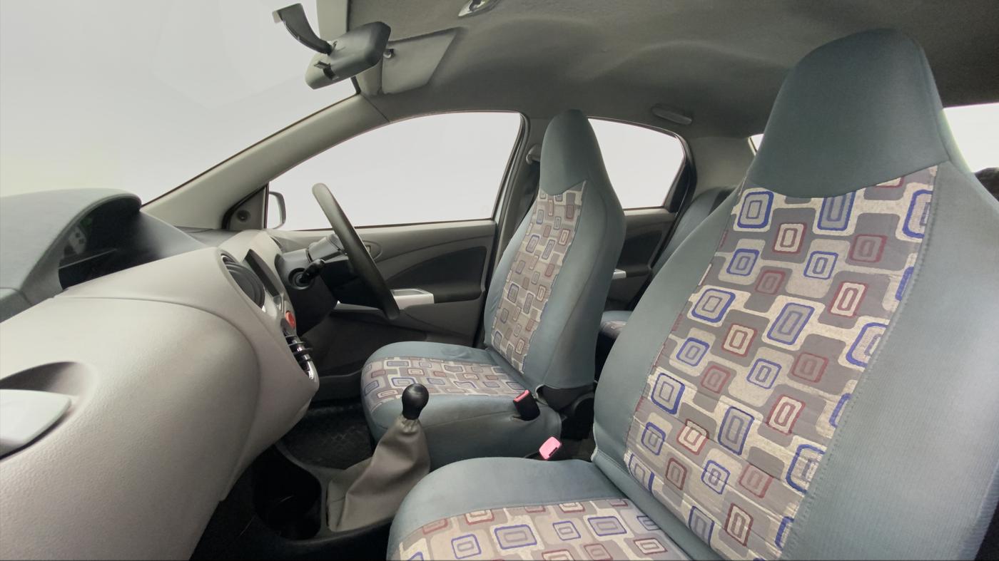 2011 Toyota Etios V, Petrol, Manual, 1,06,360 km, Right Side Front Door Cabin