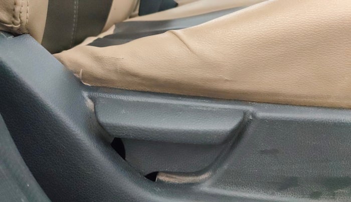 2012 Hyundai Eon MAGNA, Petrol, Manual, 51,846 km, Driver Side Adjustment Panel