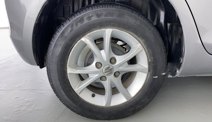 2015 Maruti Swift VXI D, Petrol, Manual, 55,775 km, Right Rear Wheel