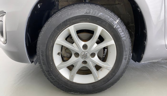 2015 Maruti Swift VXI D, Petrol, Manual, 55,775 km, Left Front Wheel