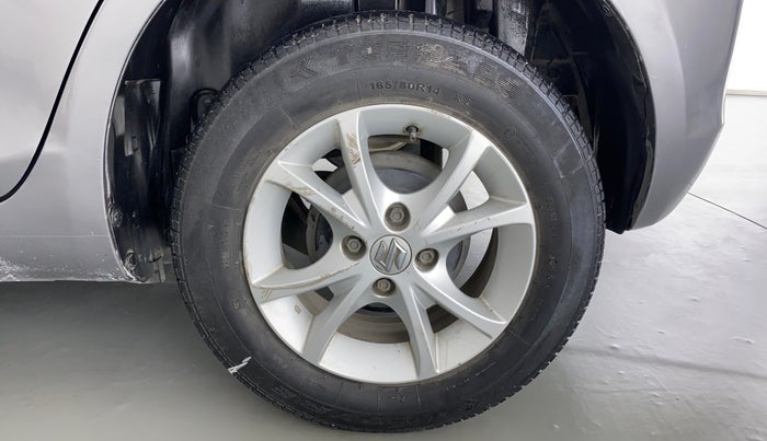 2015 Maruti Swift VXI D, Petrol, Manual, 55,775 km, Left Rear Wheel