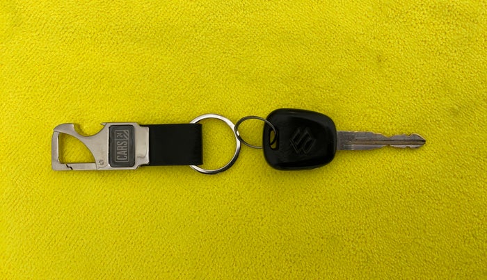 2018 Maruti Celerio VXI CNG D, CNG, Manual, 40,424 km, Key Close up