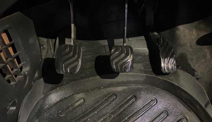 2018 Renault Kwid RXL, Petrol, Manual, 66,168 km, Pedals