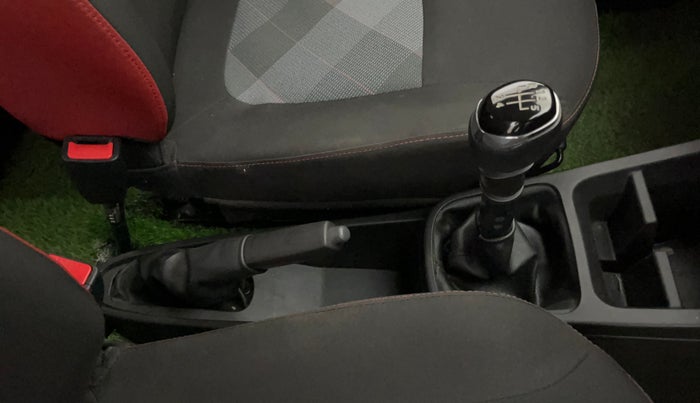 2021 Renault Kwid RXT 1.0 (O), Petrol, Manual, 36,103 km, Gear Lever