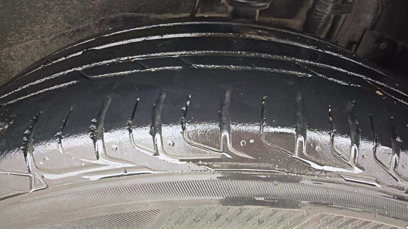 2021 Tata NEXON XMA SUNROOF PETROL, Petrol, Automatic, 47,937 km, Left Rear Tyre Tread