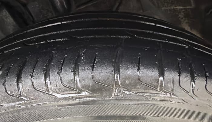 2021 Tata NEXON XMA SUNROOF PETROL, Petrol, Automatic, 47,937 km, Left Front Tyre Tread