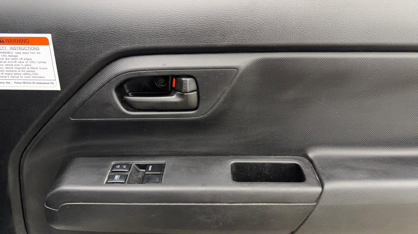 2021 Maruti New Wagon-R LXI CNG 1.0, CNG, Manual, 64,939 km, Driver Side Door Panels Control