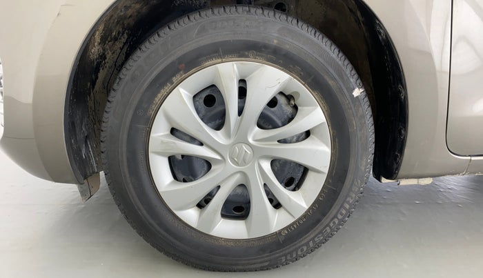 2018 Maruti Swift VXI AMT D, Petrol, Automatic, 36,917 km, Left Front Wheel