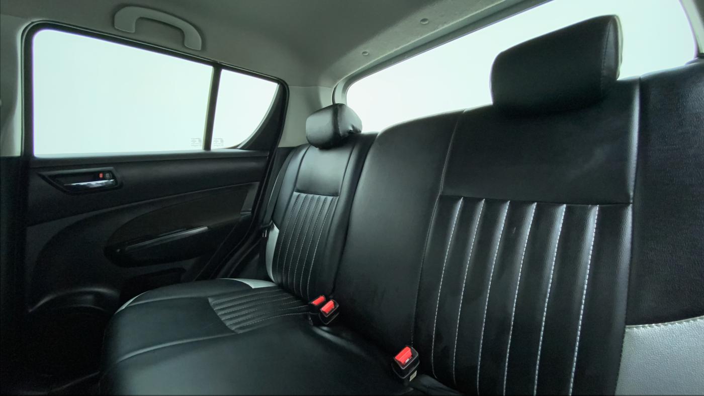 2015 Maruti Swift VXI D, Petrol, Manual, 36,768 km, Right Side Rear Door Cabin
