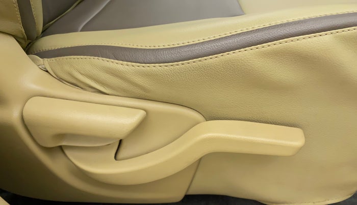 2013 Honda Amaze 1.2L I-VTEC S, Petrol, Manual, 59,372 km, Driver Side Adjustment Panel