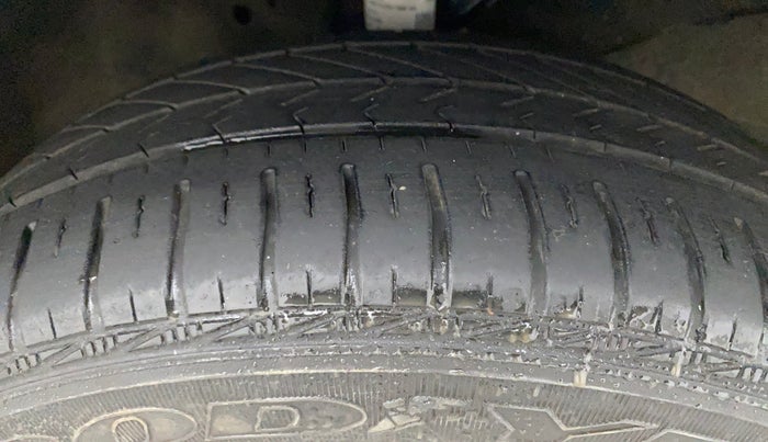 2013 Honda Amaze 1.2L I-VTEC S, Petrol, Manual, 59,372 km, Right Front Tyre Tread