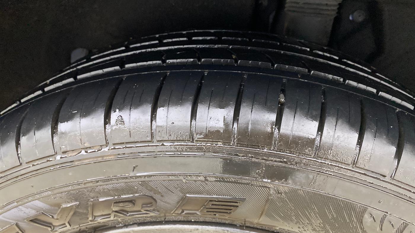 2022 Mahindra XUV700 AX 7 D MT 7 STR, Diesel, Manual, 1,03,157 km, Left Rear Tyre Tread