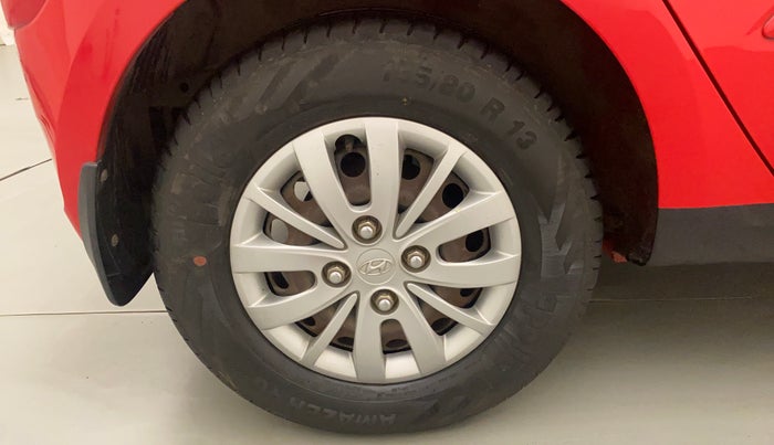 2013 Hyundai i10 SPORTZ 1.2, Petrol, Manual, 37,955 km, Right Rear Wheel