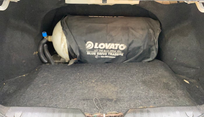 2014 Maruti Ciaz VXI, CNG, Manual, 55,405 km, Boot Inside