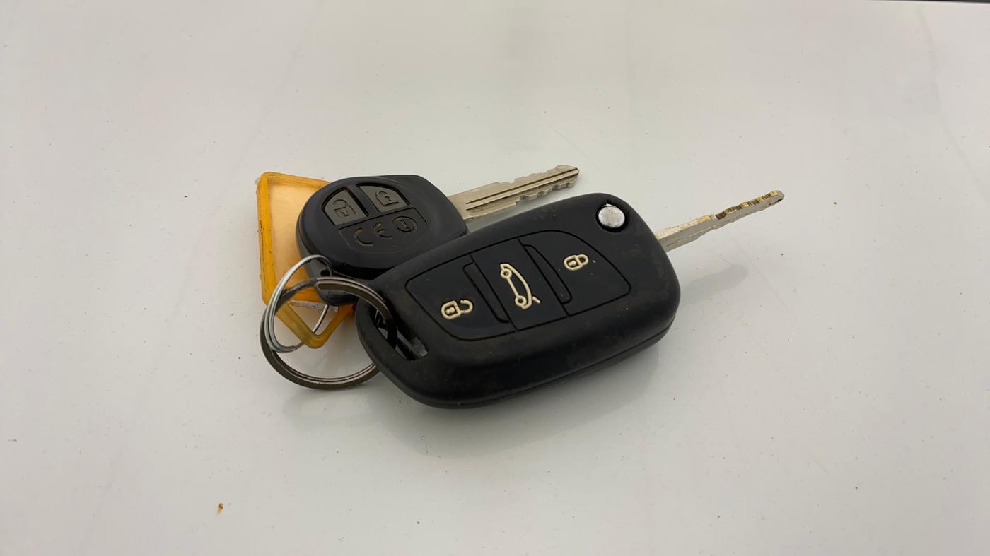 2014 Maruti Ciaz VXI, CNG, Manual, 55,405 km, Key Close Up