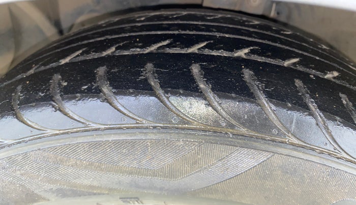 2017 Ford Figo Aspire TITANIUM 1.5 PETROL AT, Petrol, Automatic, 51,731 km, Left Front Tyre Tread