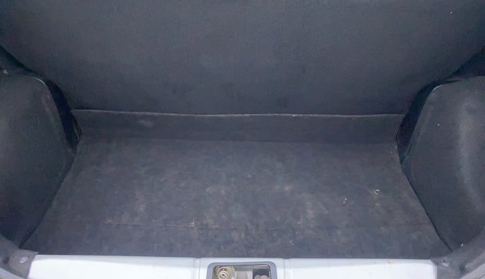 2013 Toyota Etios Liva G, Petrol, Manual, 49,940 km, Boot Inside