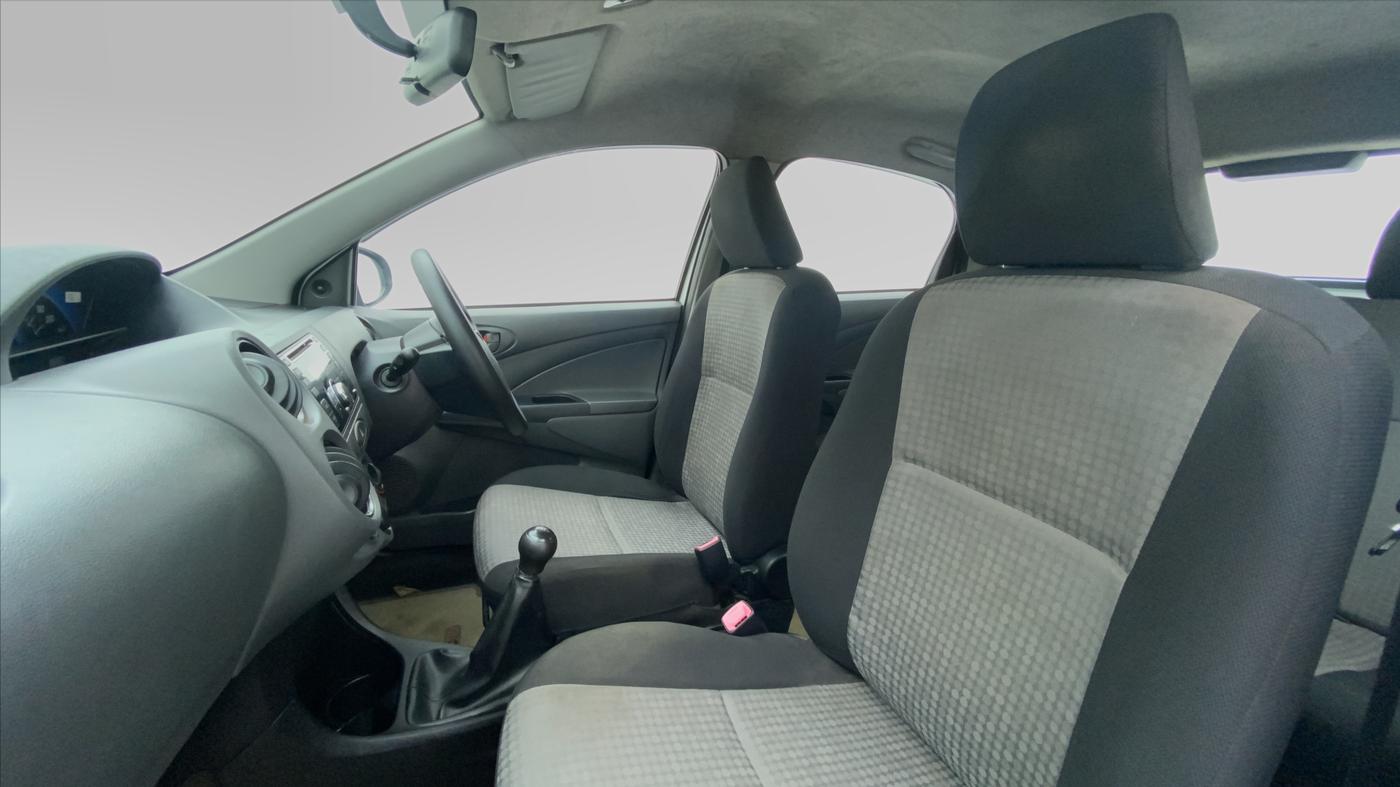 2013 Toyota Etios Liva G, Petrol, Manual, 49,940 km, Right Side Front Door Cabin