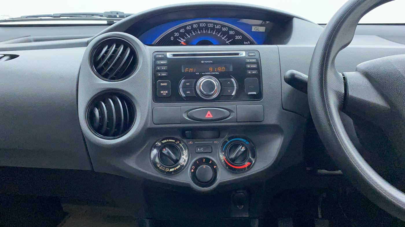 2013 Toyota Etios Liva G, Petrol, Manual, 49,940 km, Air Conditioner