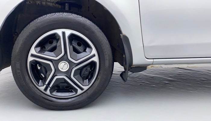 2013 Toyota Etios Liva G, Petrol, Manual, 49,940 km, Left Front Wheel