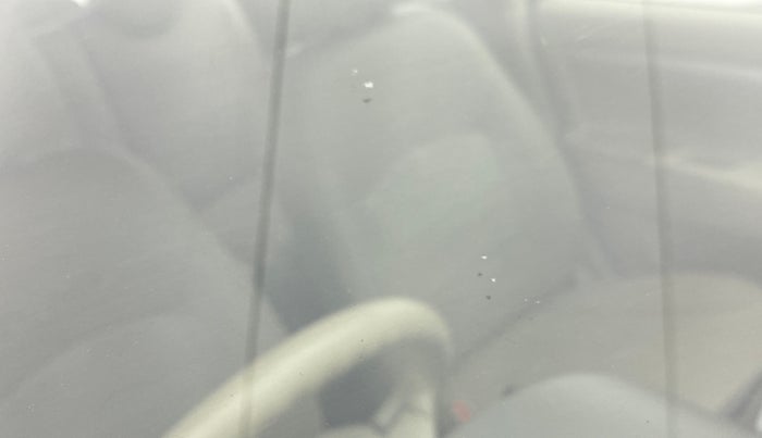 2017 Maruti Ertiga VDI SHVS, Diesel, Manual, 77,833 km, Front windshield - Minor spot on windshield