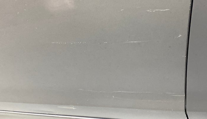 2017 Maruti Ertiga VDI SHVS, Diesel, Manual, 77,833 km, Front passenger door - Minor scratches