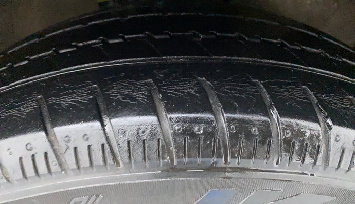 2018 Maruti Celerio ZXI D, Petrol, Manual, 42,531 km, Right Front Tyre Tread