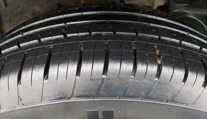 2020 Renault Duster RXZ, Petrol, Manual, 17,704 km, Left Rear Tyre Tread