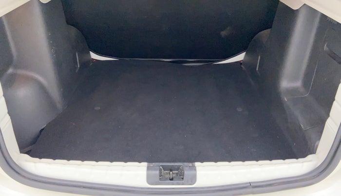 2020 Renault Duster RXZ, Petrol, Manual, 17,704 km, Boot Inside