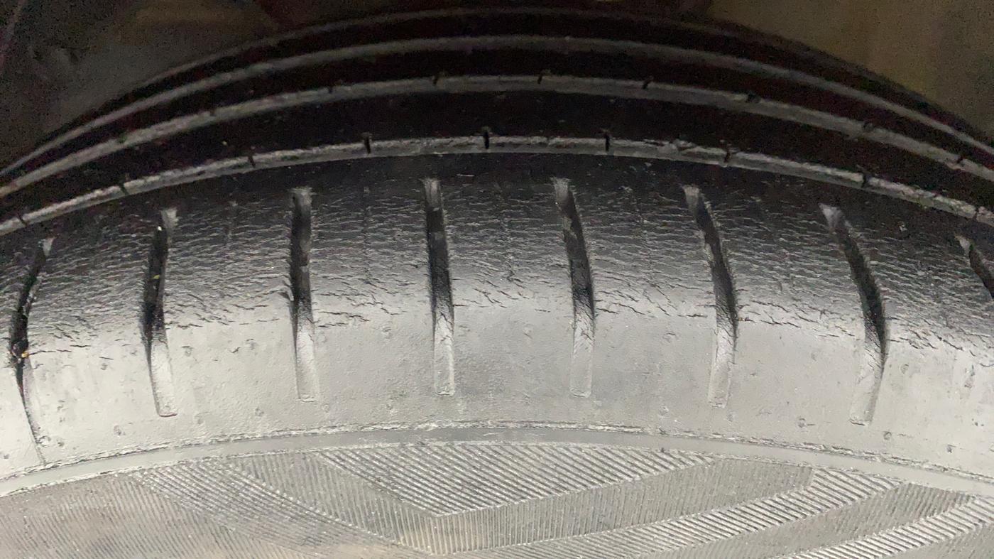 2018 Maruti Baleno ALPHA 1.2 K12 AMT, Petrol, Automatic, 60,393 km, Left Front Tyre Tread