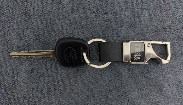 2013 Toyota Corolla Altis D 4D G, Diesel, Manual, 37,277 km, Key Close Up