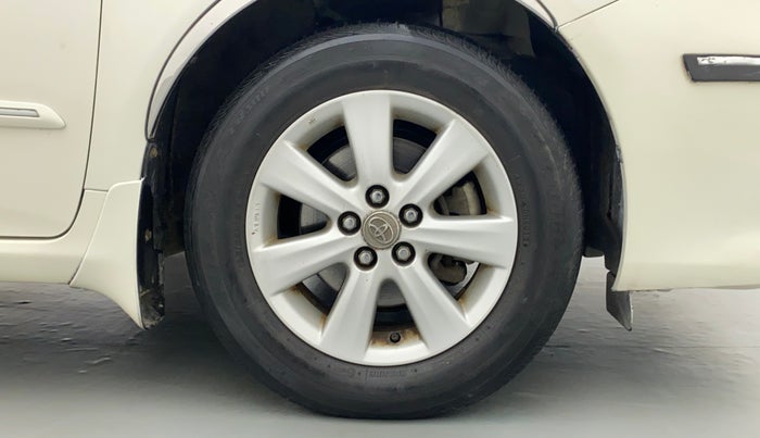 2013 Toyota Corolla Altis D 4D G, Diesel, Manual, 37,277 km, Right Front Wheel