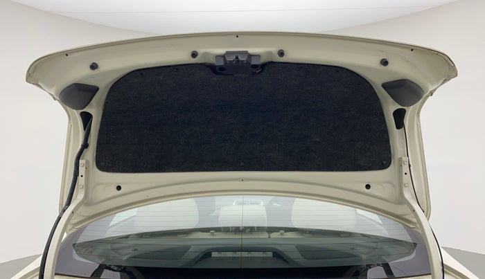 2013 Toyota Corolla Altis D 4D G, Diesel, Manual, 37,277 km, Boot Door Open